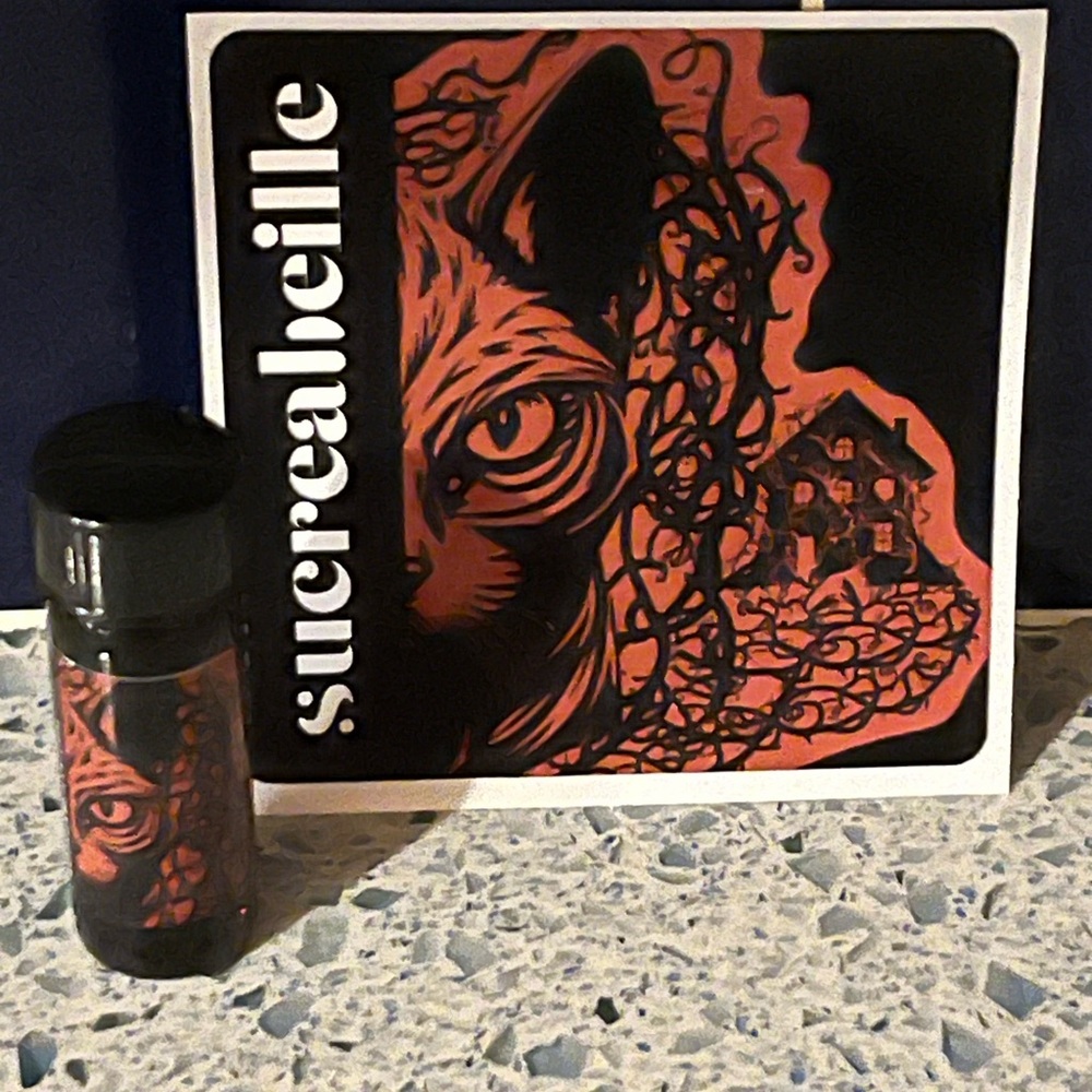 Sucreabeille-“15 lbs of fur & entitlement”